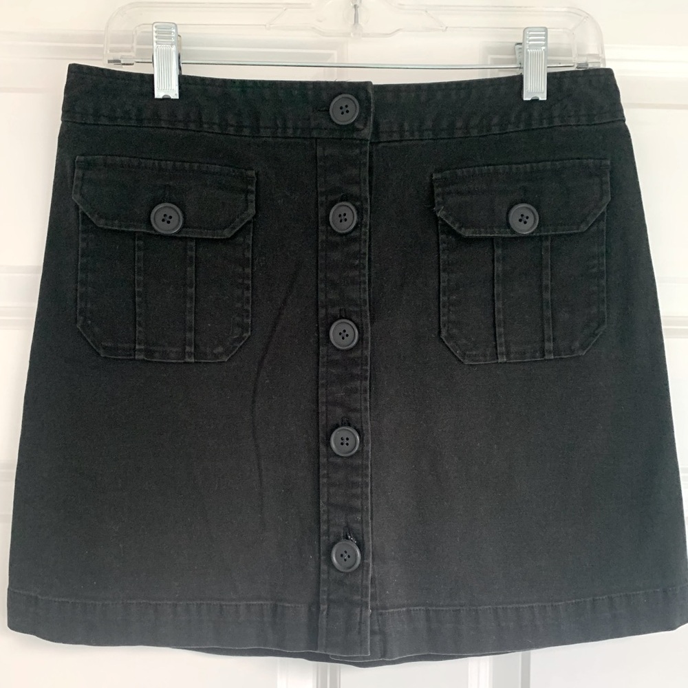 Vintage Gap black mini skirt with button front.